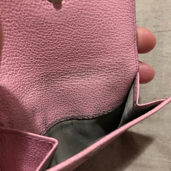 TODAY ONLY:AUTHENTIC TODS PINK TRIFOLD WALLET MADE IN INTALY - Has dirt & rubs - Picture 7 of 14